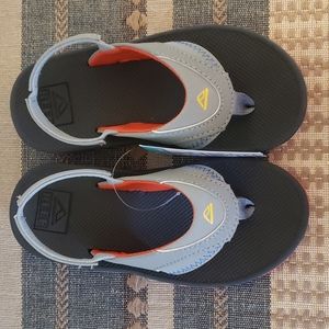 Reef sandals. Toddler size 9. Red and gray.